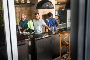 Leia mais sobre o artigo Churrasqueira Ideal: Como Escolher o Modelo Certo para sua Área Gourmet