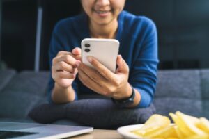 Leia mais sobre o artigo Como tirar legenda instantânea do celular? Veja o passo a passo