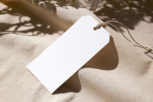 Leia mais sobre o artigo Papel para Tag de Brinco: Como Escolher a Embalagem Perfeita para Sua Marca