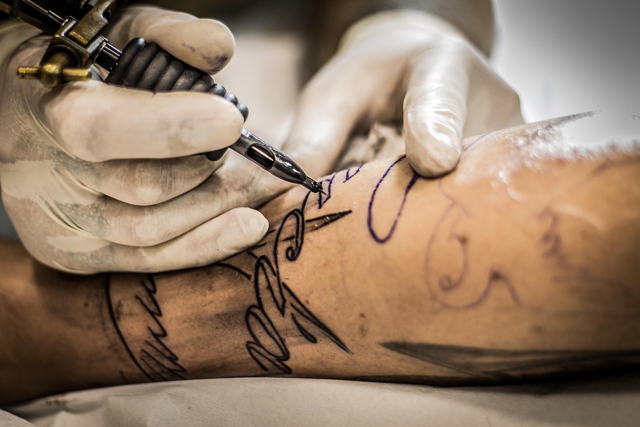 No momento, você está visualizando Tatuagens de Bandido: Significados e Histórias