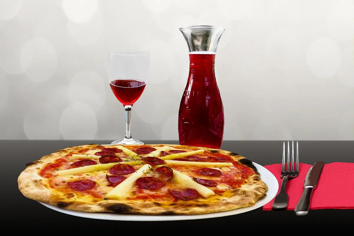 No momento, você está visualizando Pizza Napolitana: 5 coisas que fazem dela uma das mais especiais da Italia