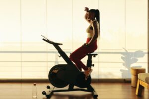 Leia mais sobre o artigo Transforme Sua Sala em Academia com Este Equipamento Surpreendente!