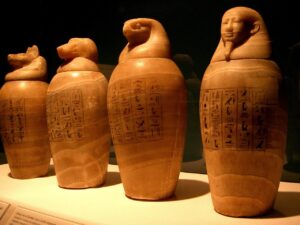 Leia mais sobre o artigo Embalsamar: Passo a Passo e Curiosidades