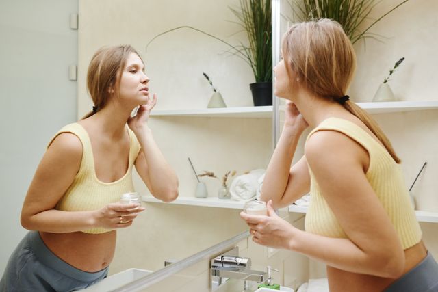 No momento, você está visualizando Até que ponto uma grávida pode usar perfume com segurança